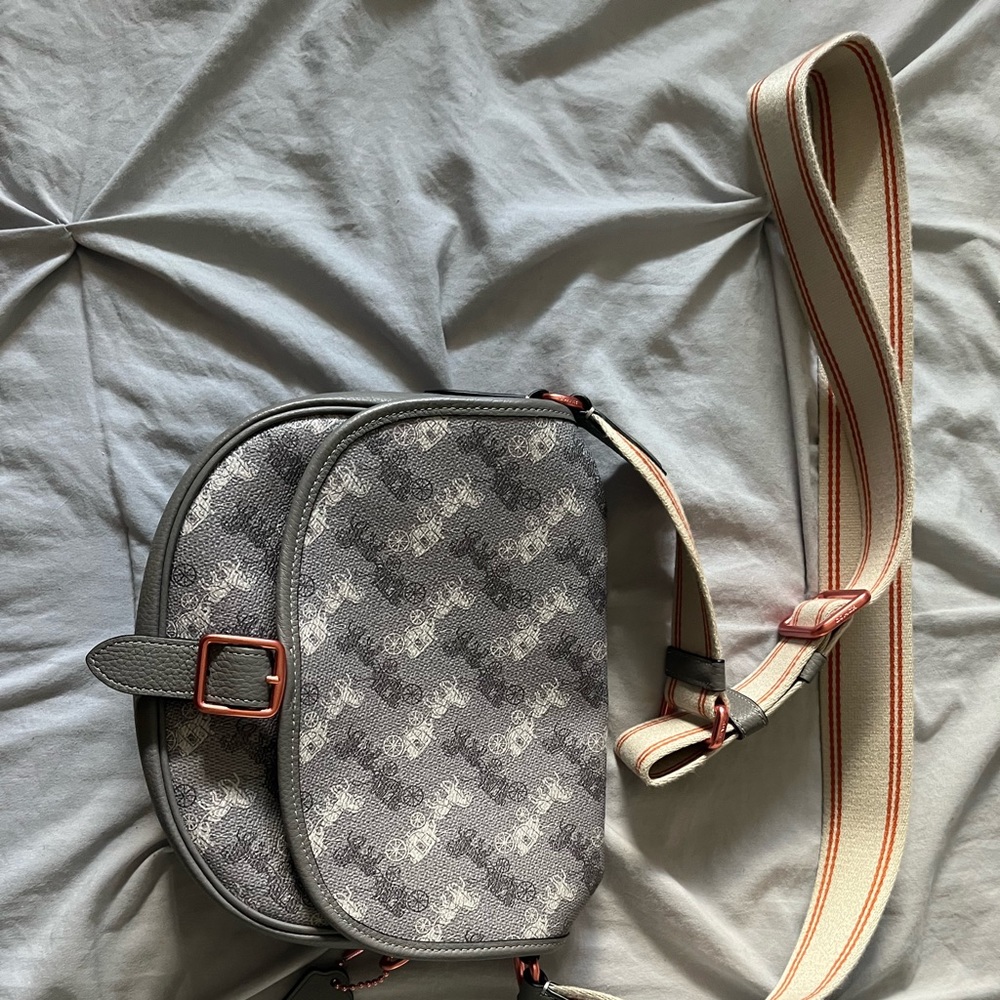 Coach Hitch Crossbody With Horse And Carriage Print Gem